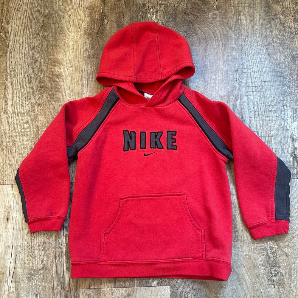 Nike Red Hoodie Sweatshirt Boys Size 6 Back To School Cozy Warm